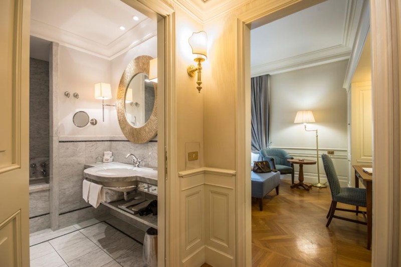 Hotel Centrale - Camere & Suites