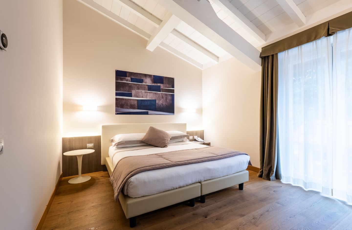 Hotel Centrale - Camere & Suites